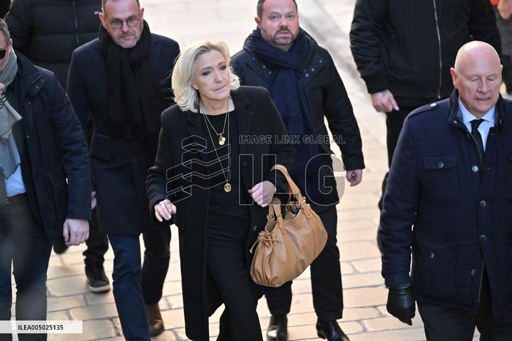 Marine Le Pen At Brigitte Bardot Funeral - Saint-Tropez