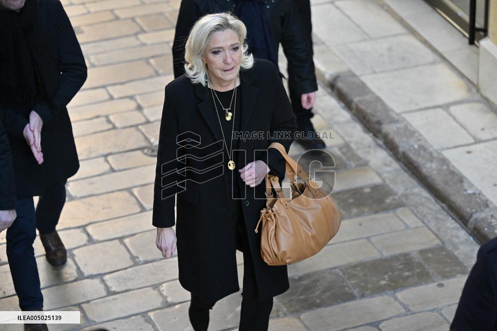 Marine Le Pen At Brigitte Bardot Funeral - Saint-Tropez