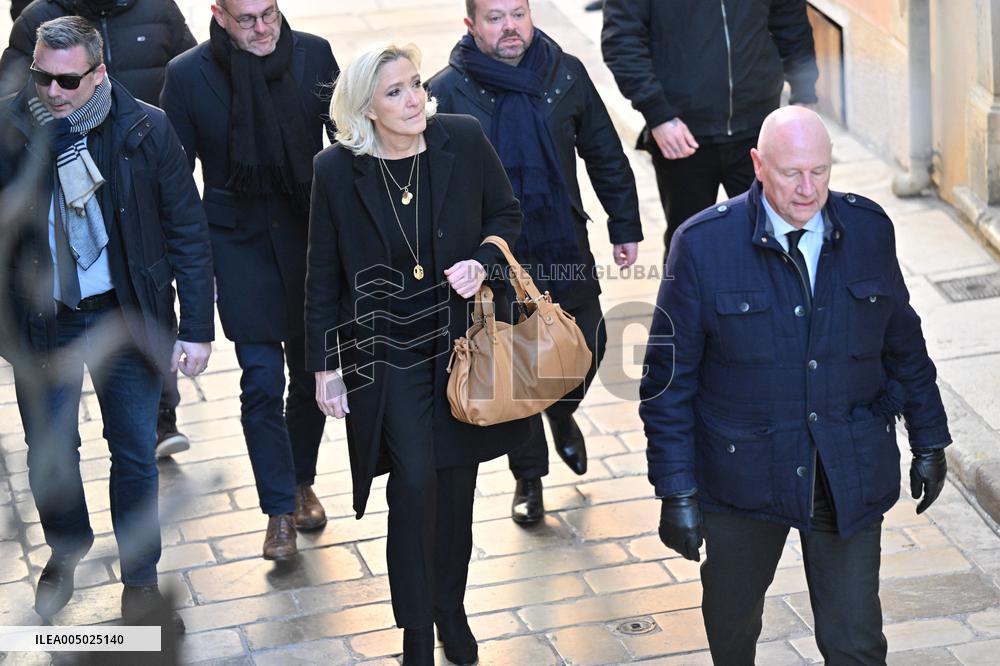 Marine Le Pen At Brigitte Bardot Funeral - Saint-Tropez