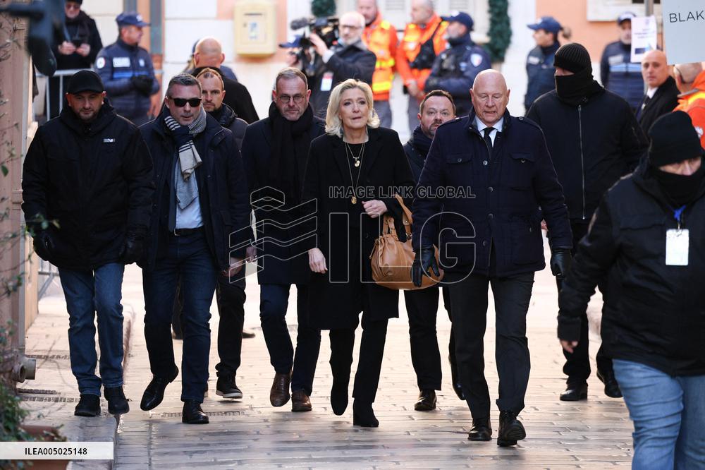 Marine Le Pen At Brigitte Bardot Funeral - Saint-Tropez