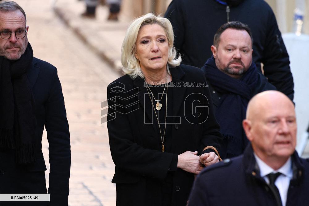 Marine Le Pen At Brigitte Bardot Funeral - Saint-Tropez