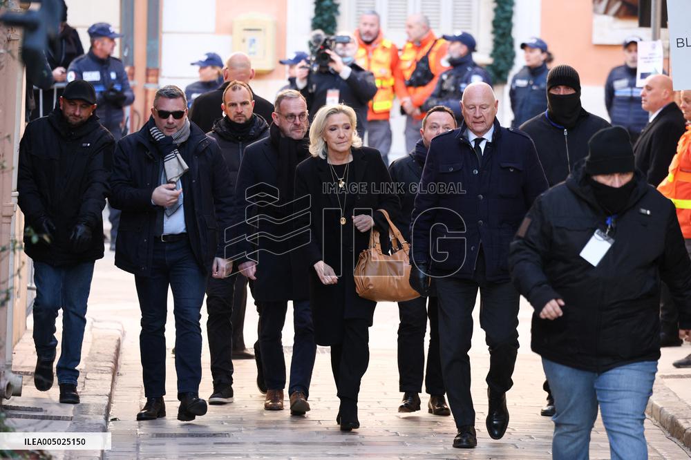 Marine Le Pen At Brigitte Bardot Funeral - Saint-Tropez