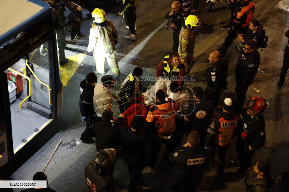 Teen Killed After Bus Hits Ultra-Orthodox Protesters - Jerusalem