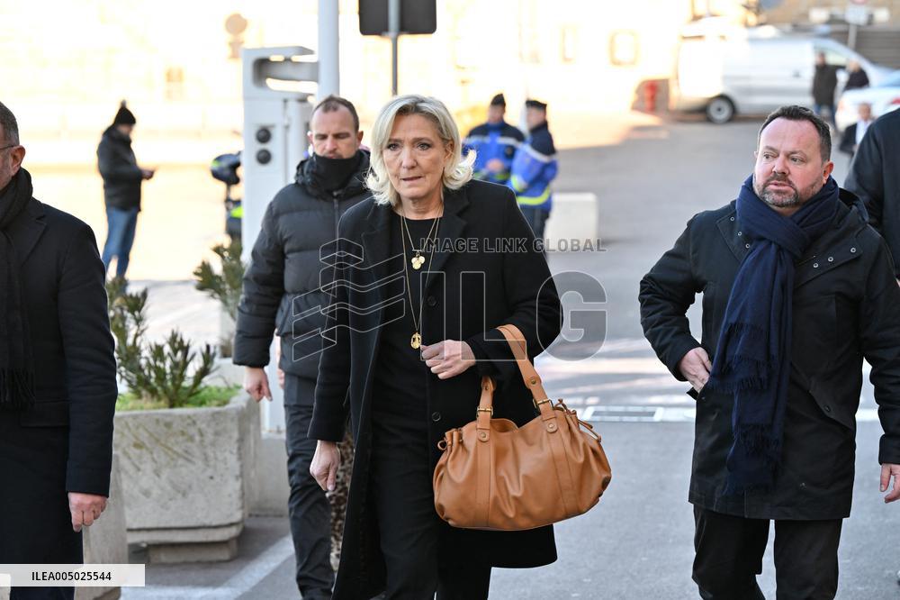 Marine Le Pen At Brigitte Bardot Funeral - Saint-Tropez