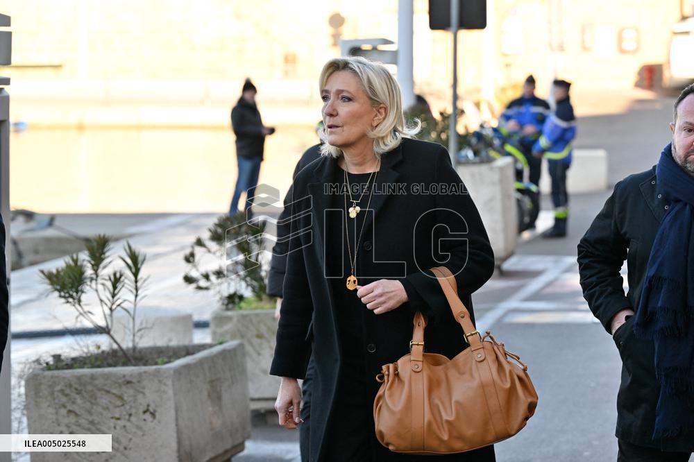Marine Le Pen At Brigitte Bardot Funeral - Saint-Tropez