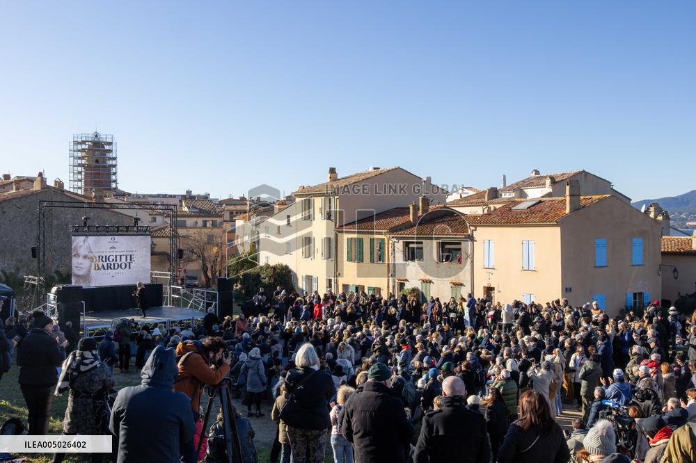 Public Tribute to Brigitte Bardot at The Pre Des Pecheurs - Saint-Tropez