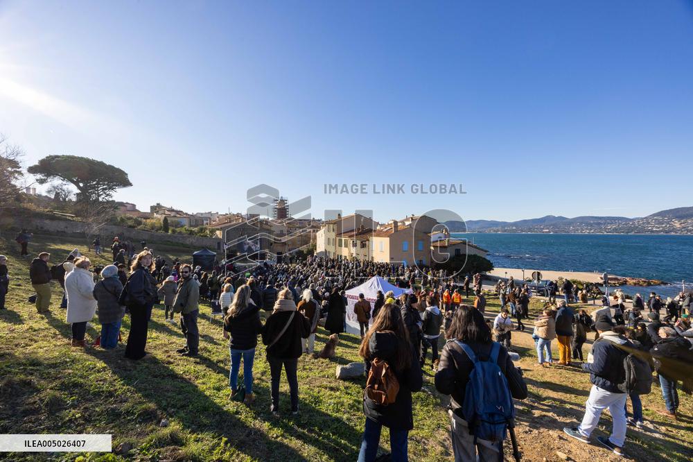 Public Tribute to Brigitte Bardot at The Pre Des Pecheurs - Saint-Tropez