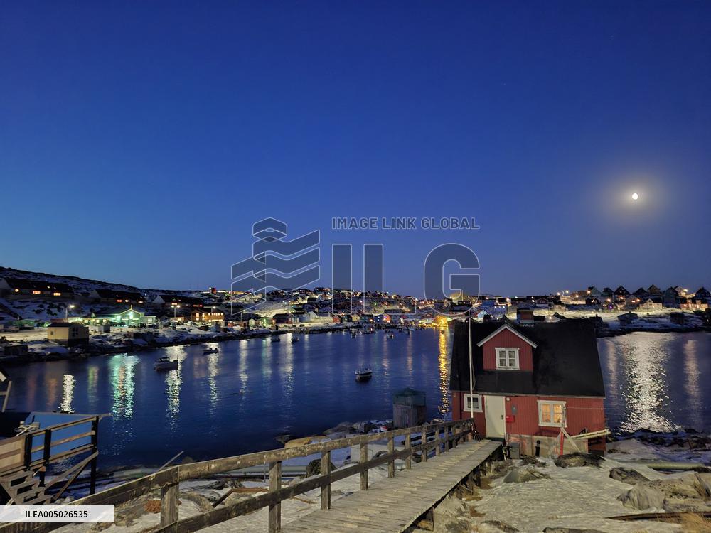 Trump Weighs Options to Acquire Greenland Including Using Force