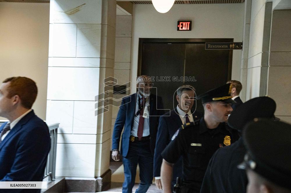 Ratcliffe Arrives on Capitol Hill