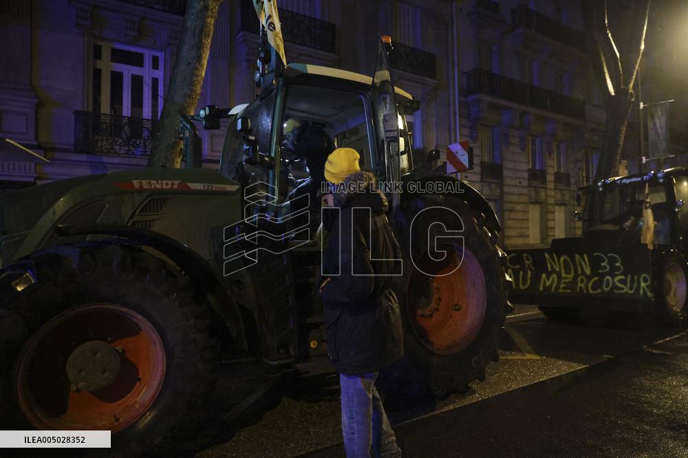 Several Dozen Farmers From The Coordination Rurale Arriving In Paris