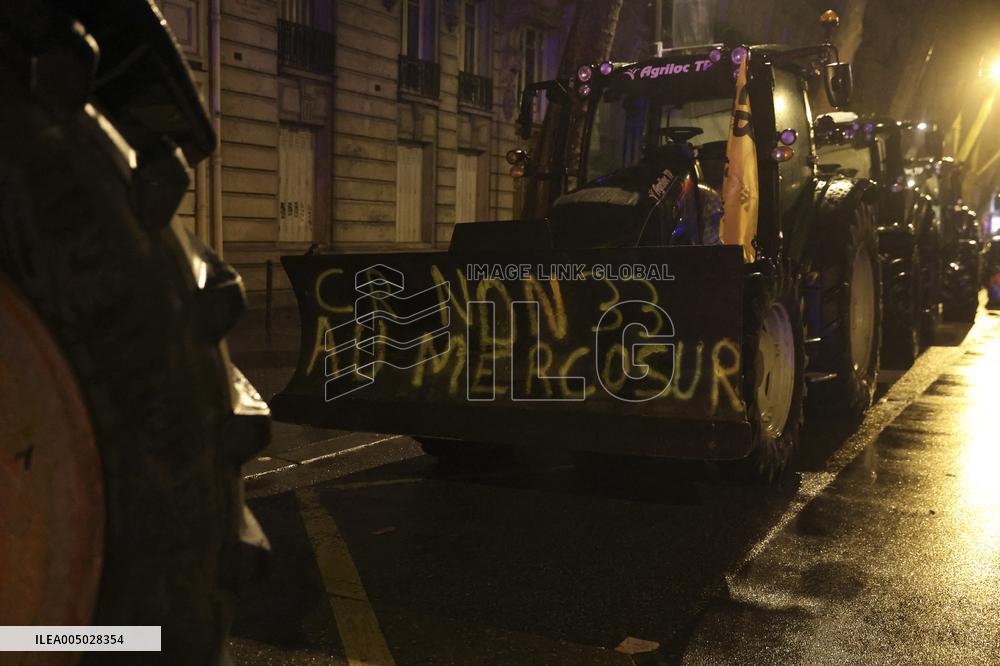 Several Dozen Farmers From The Coordination Rurale Arriving In Paris