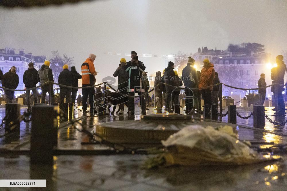 Several Dozen Farmers From The Coordination Rurale Arriving In Paris