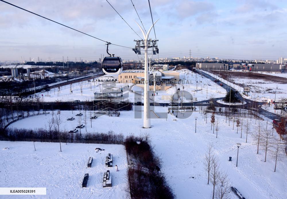 CAbale Car Illustration - Creteil