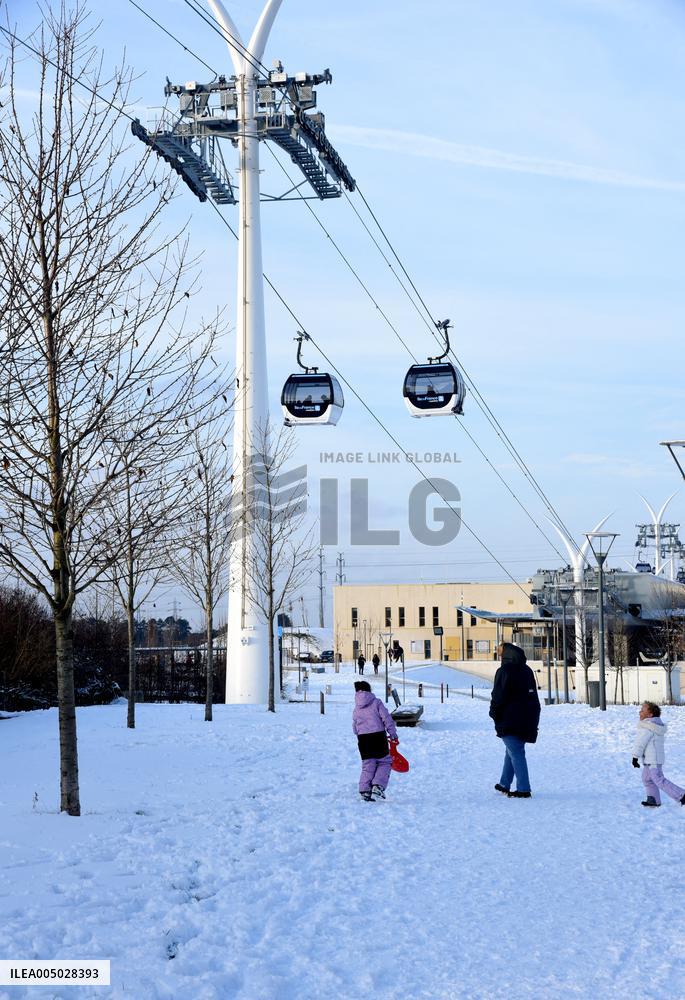 CAbale Car Illustration - Creteil