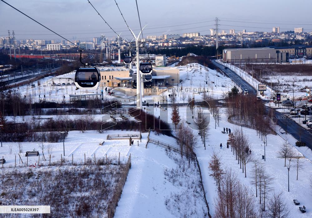 CAbale Car Illustration - Creteil