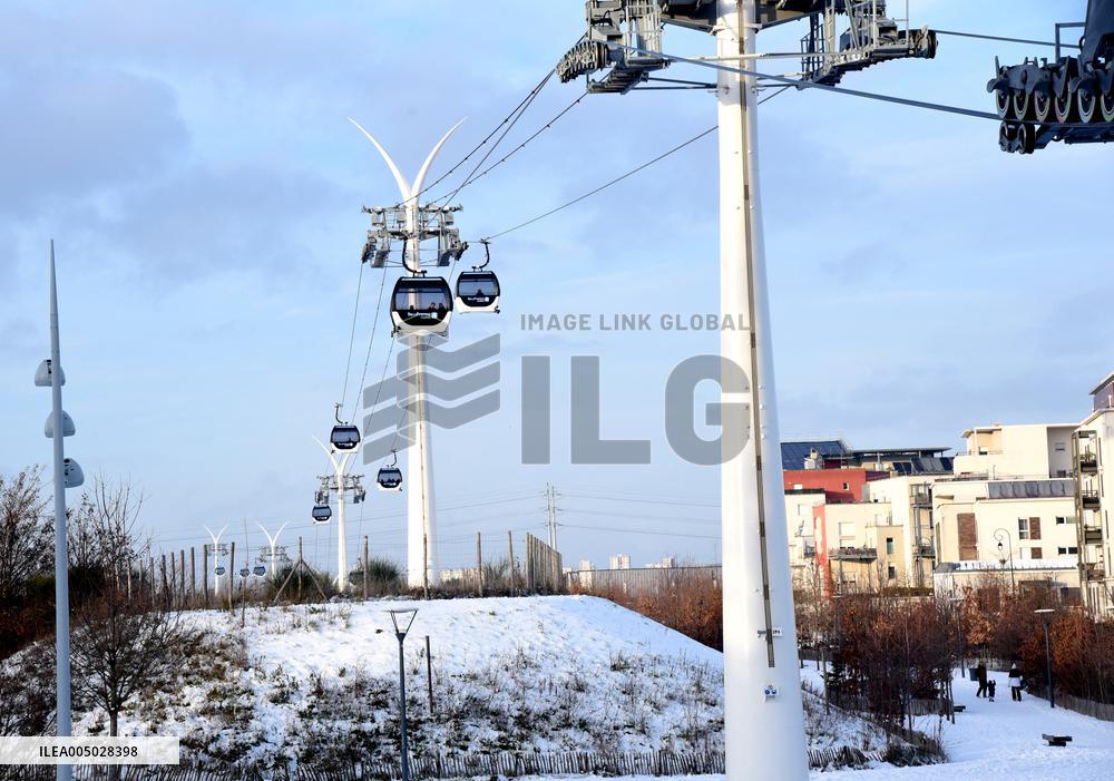 CAbale Car Illustration - Creteil