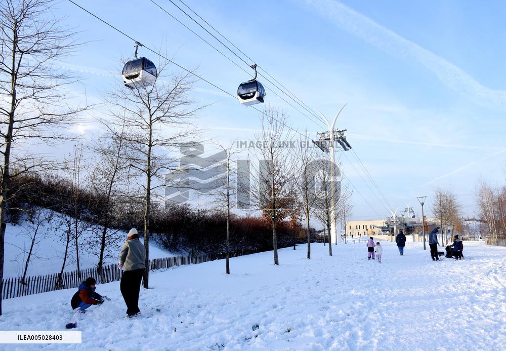 CAbale Car Illustration - Creteil