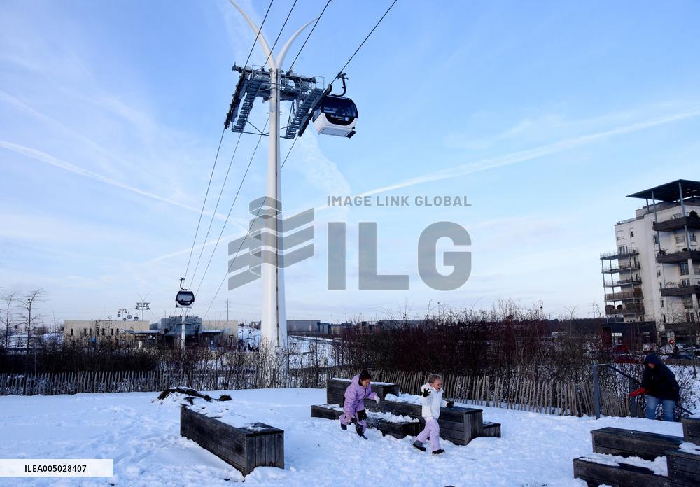 CAbale Car Illustration - Creteil