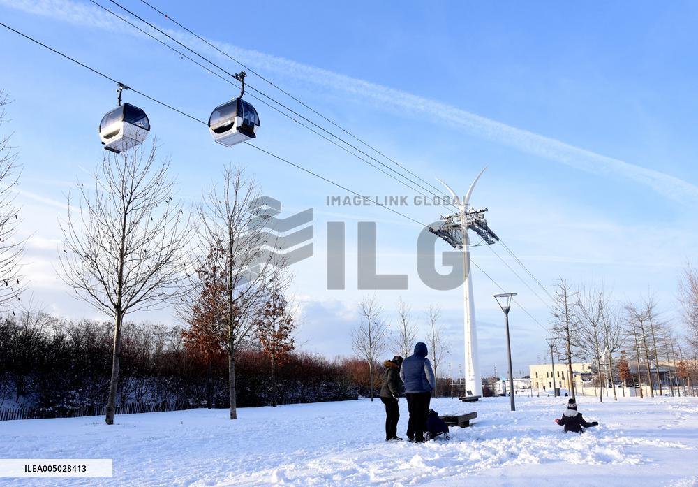 CAbale Car Illustration - Creteil