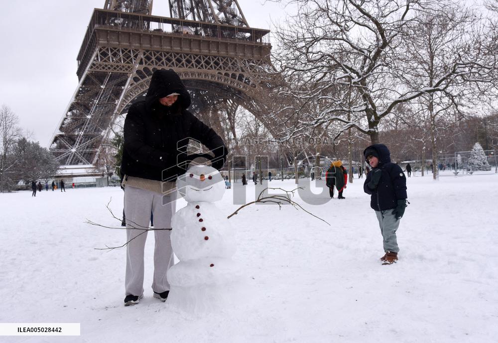 Paris Under The Snow - Eiffel Tower