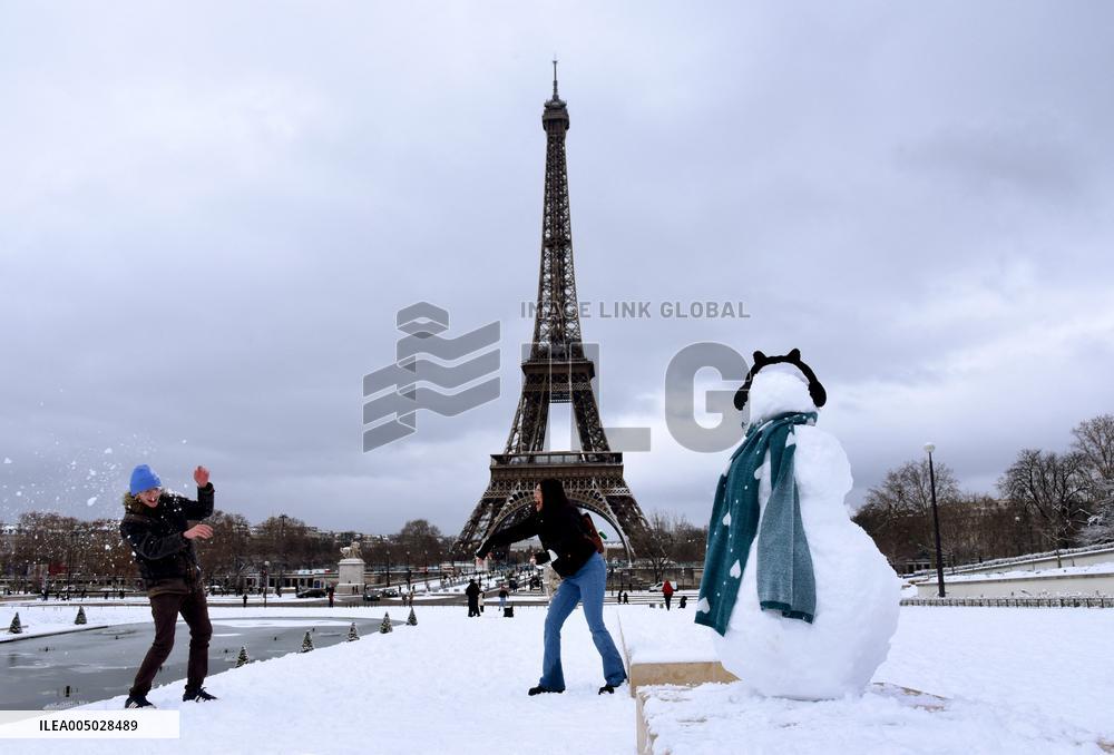 Paris Under The Snow - Eiffel Tower