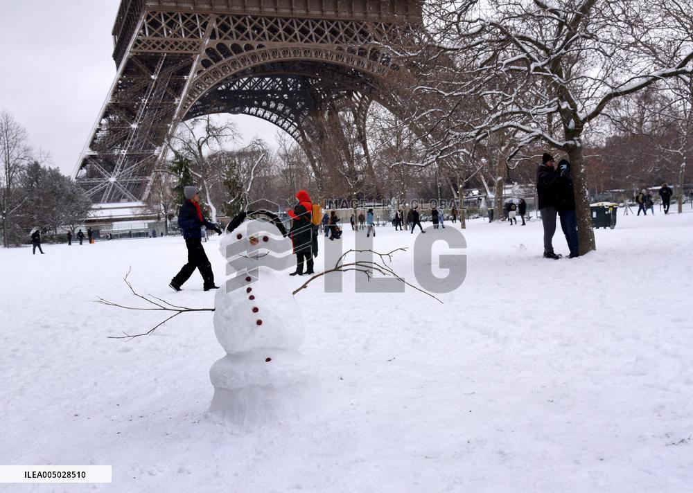 Paris Under The Snow - Eiffel Tower