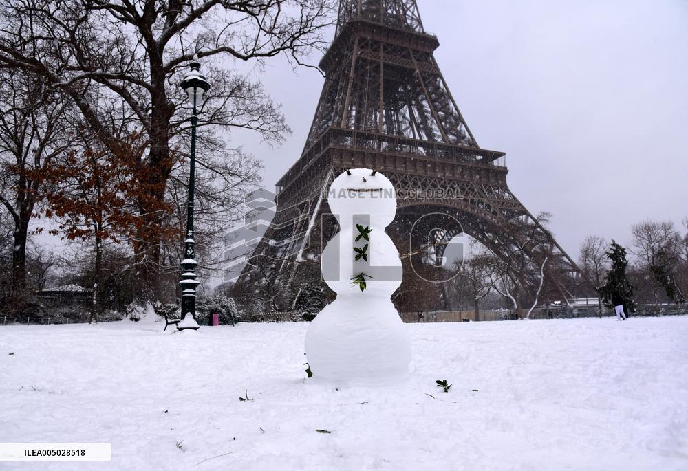 Paris Under The Snow - Eiffel Tower