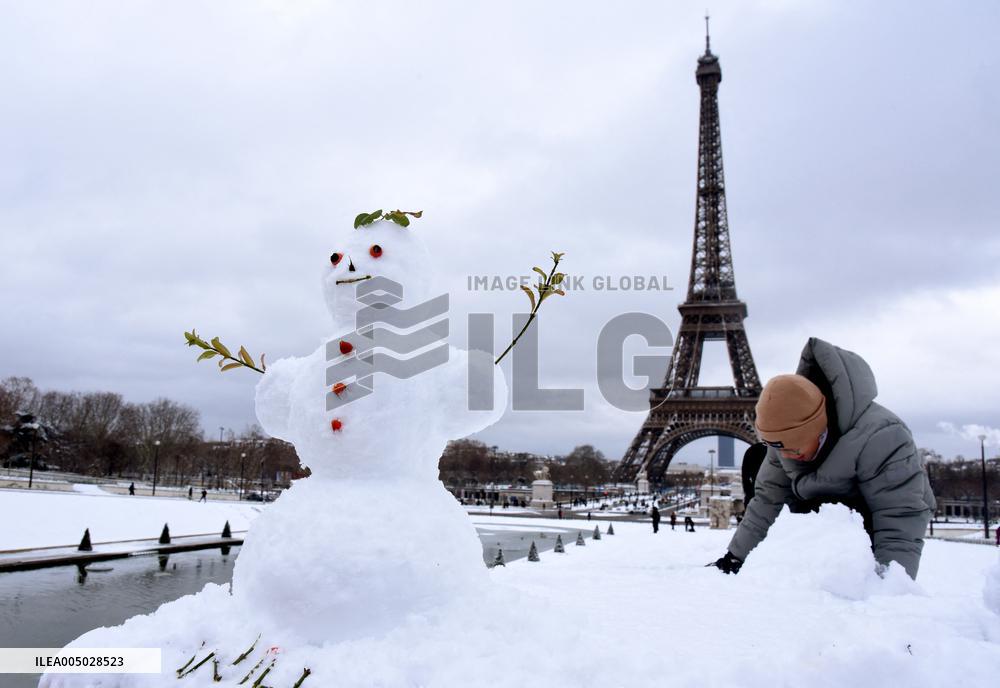 Paris Under The Snow - Eiffel Tower