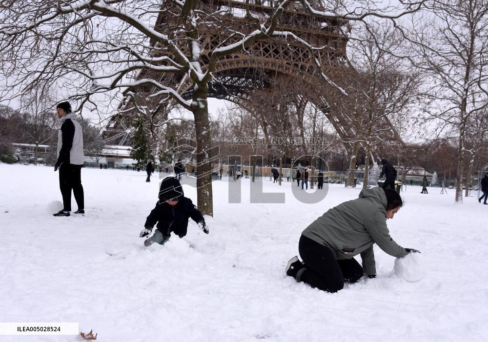 Paris Under The Snow - Eiffel Tower