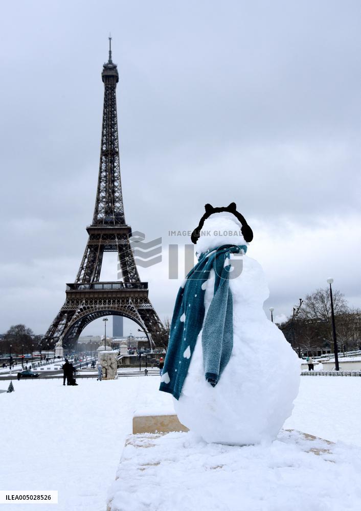 Paris Under The Snow - Eiffel Tower