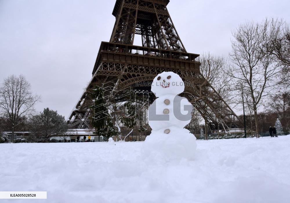 Paris Under The Snow - Eiffel Tower