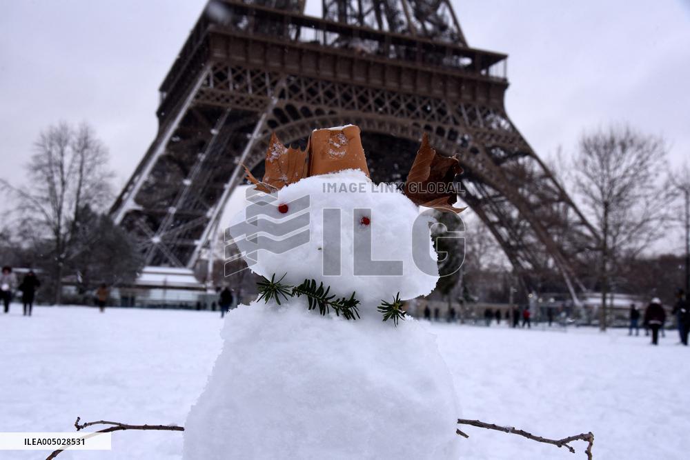 Paris Under The Snow - Eiffel Tower