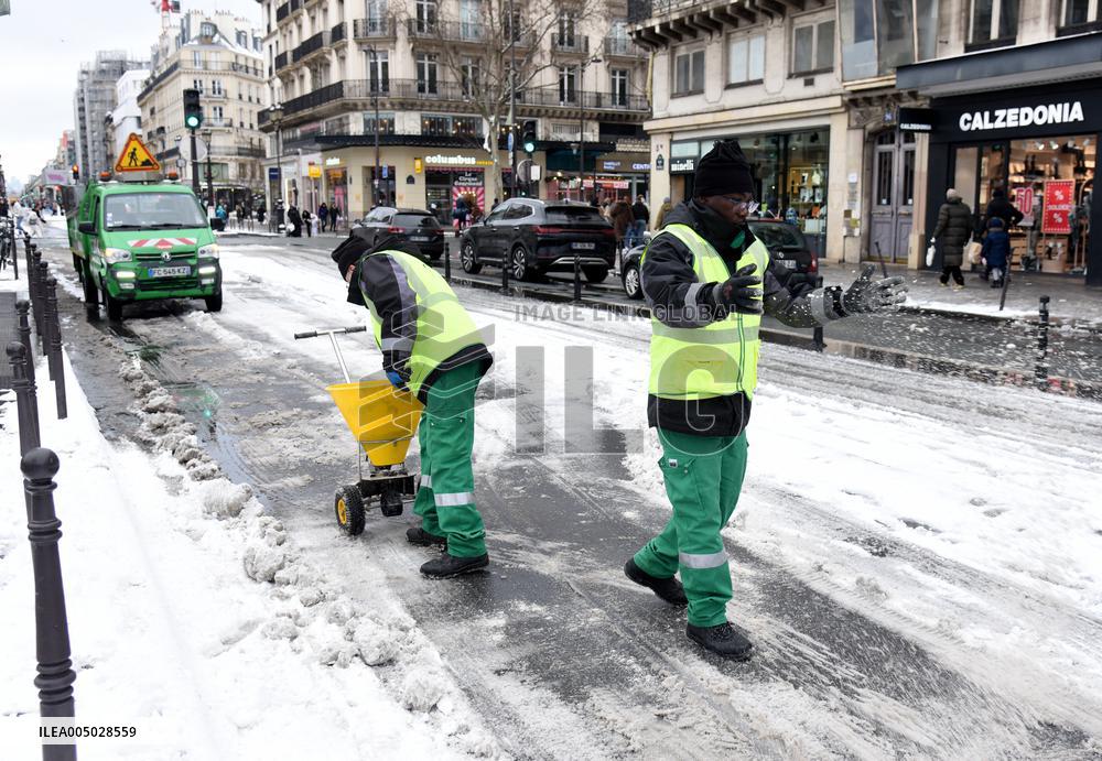 Paris Under The Snow - Paris