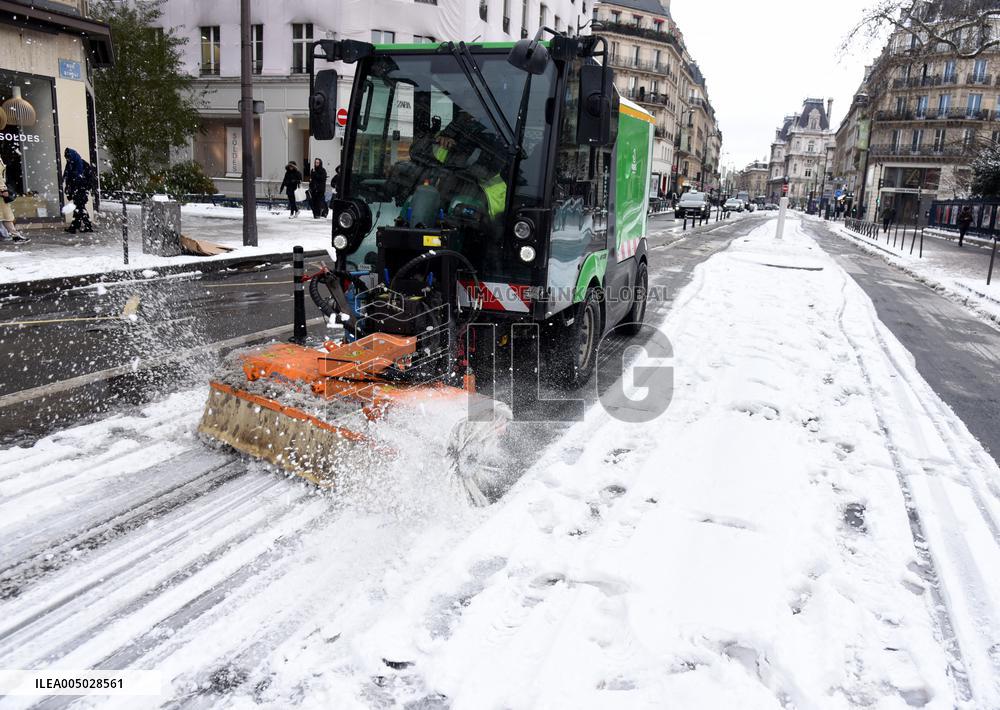 Paris Under The Snow - Paris