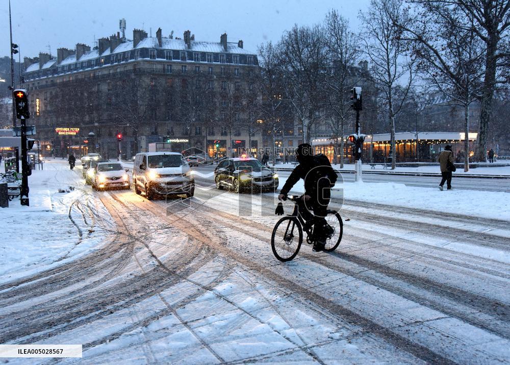 Paris Under The Snow - Paris