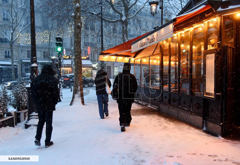 Paris Under The Snow - Paris