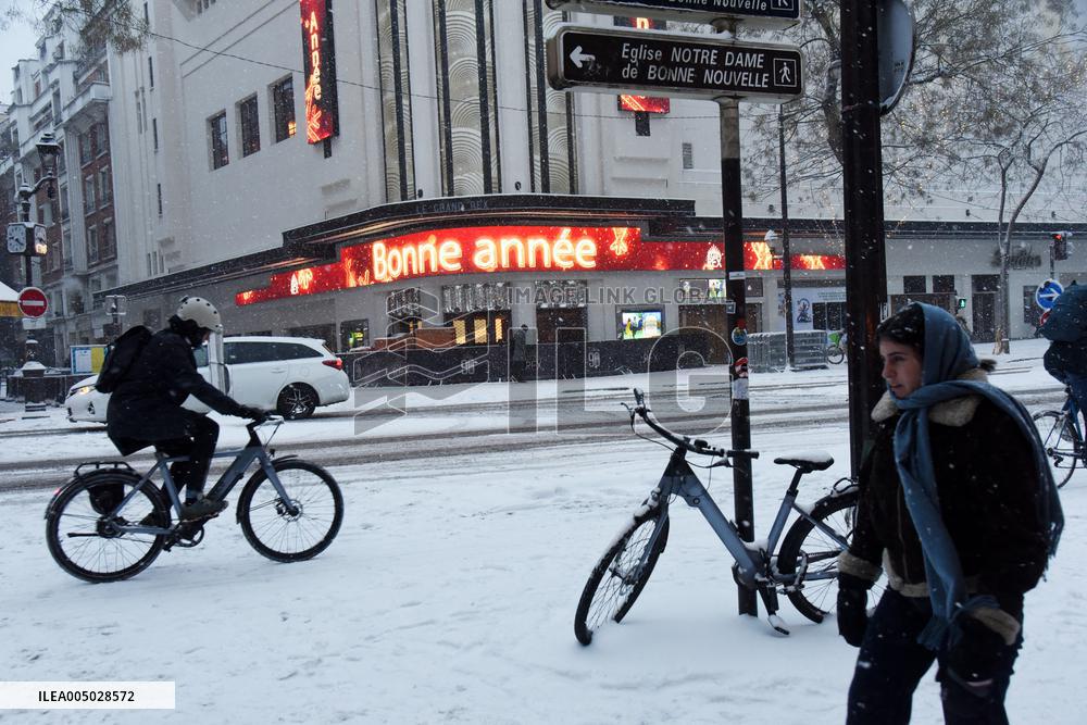 Paris Under The Snow - Paris