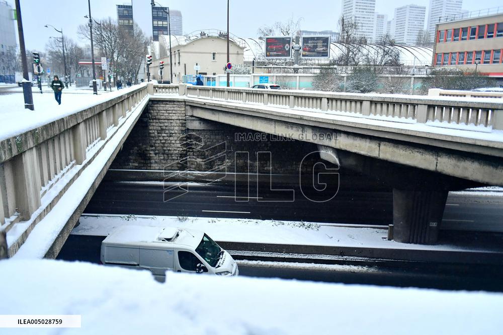 Paris Under The Snow - Paris