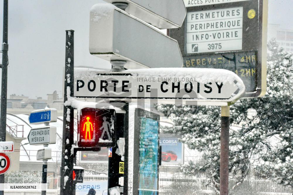 Paris Under The Snow - Paris