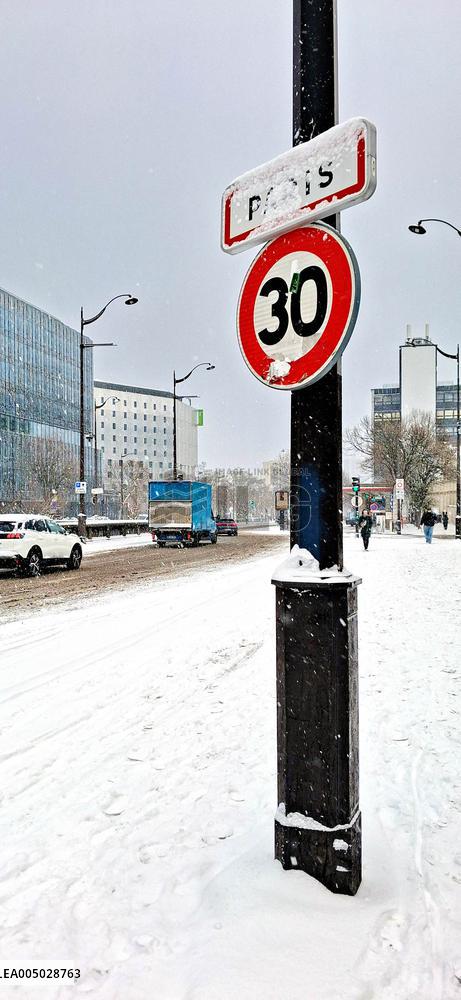 Paris Under The Snow - Paris