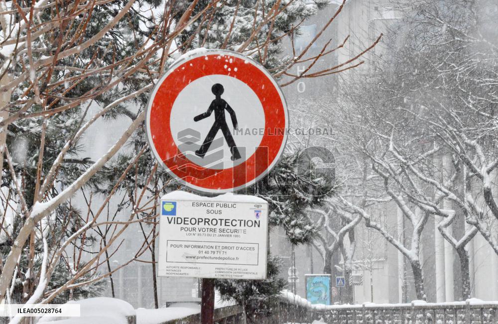 Paris Under The Snow - Paris