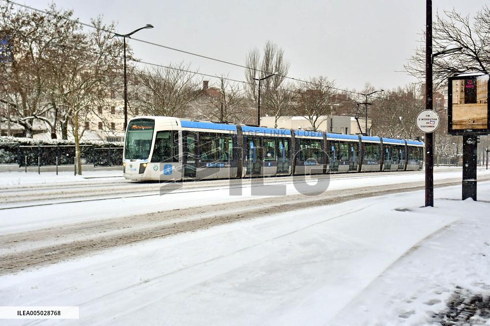 Paris Under The Snow - Paris