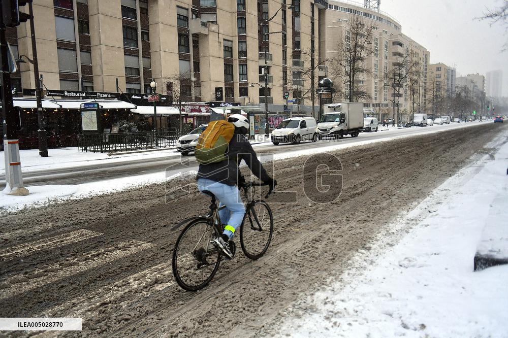Paris Under The Snow - Paris