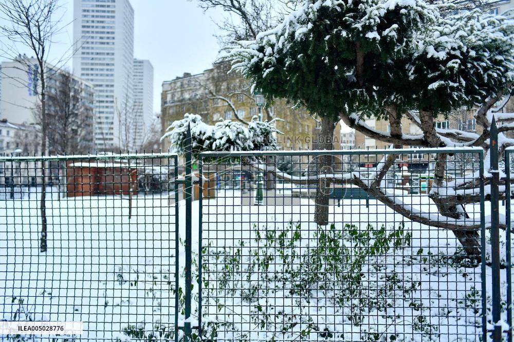 Paris Under The Snow - Paris