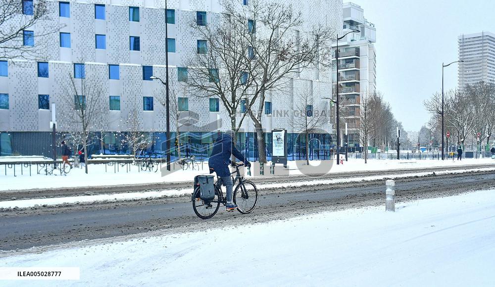 Paris Under The Snow - Paris
