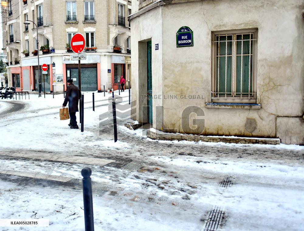 Paris Under The Snow - Paris