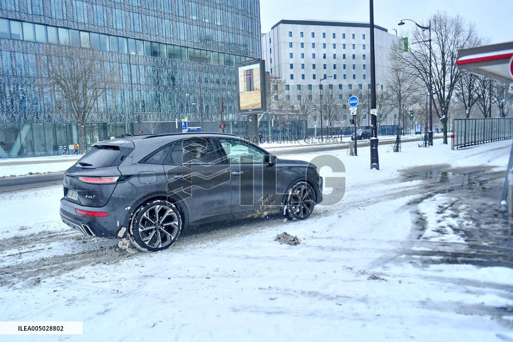Paris Under The Snow - Paris
