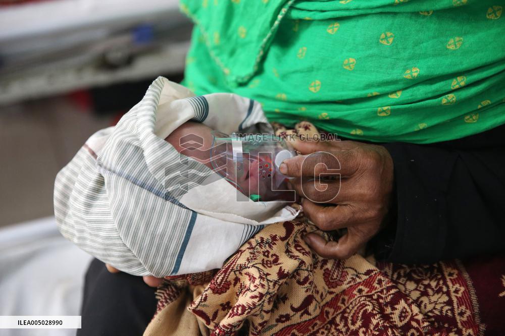 Pneumonia Patients Rise During The Winter Season - Dhaka