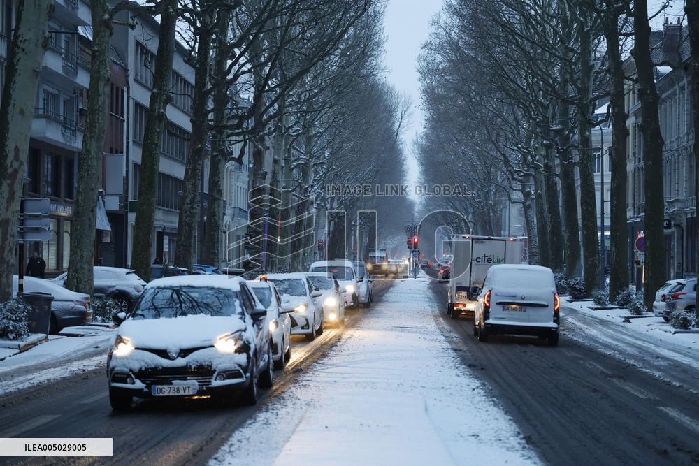 Snowfall in Lille - France