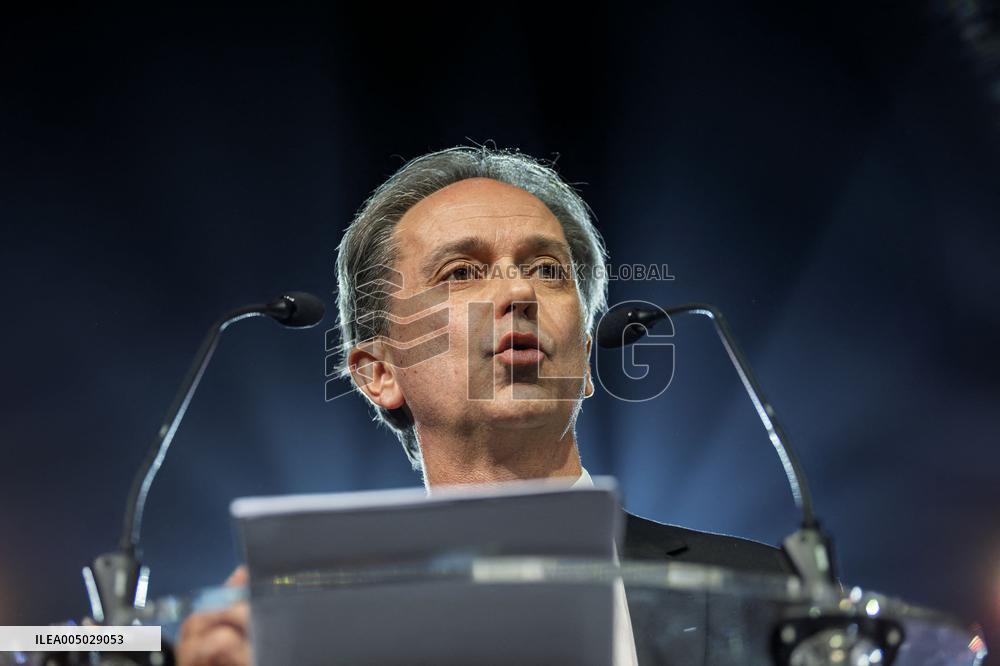 Outgoing Mayor Sylvain Robert - Lens